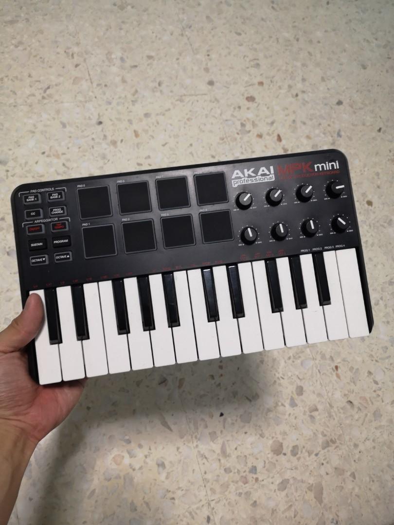 Akai Mpk Mini Mk1 Music Media Music Instruments On Carousell