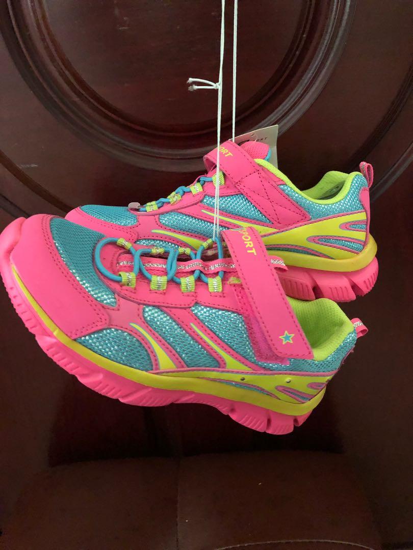 Girls sketchers top size 3