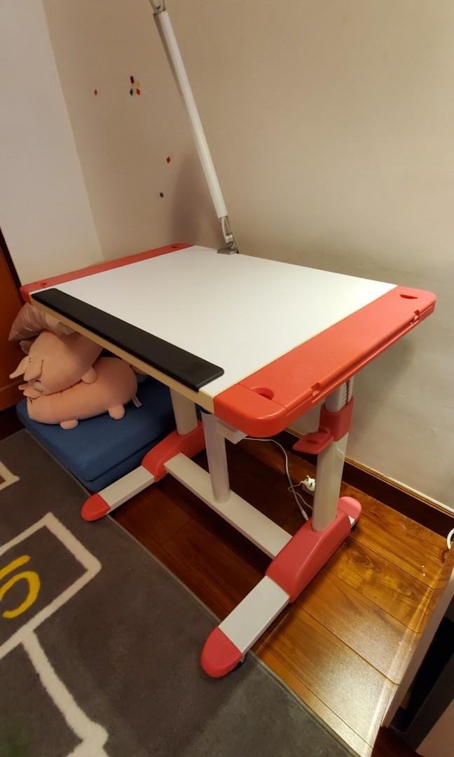 height adjustable childrens table