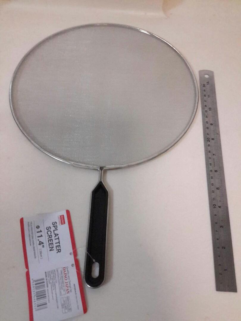 Daiso splatter screen 29cm, Home Appliances, Kitchenware on Carousell