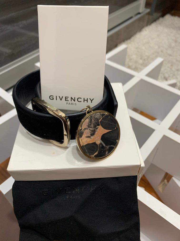 Givenchy choker