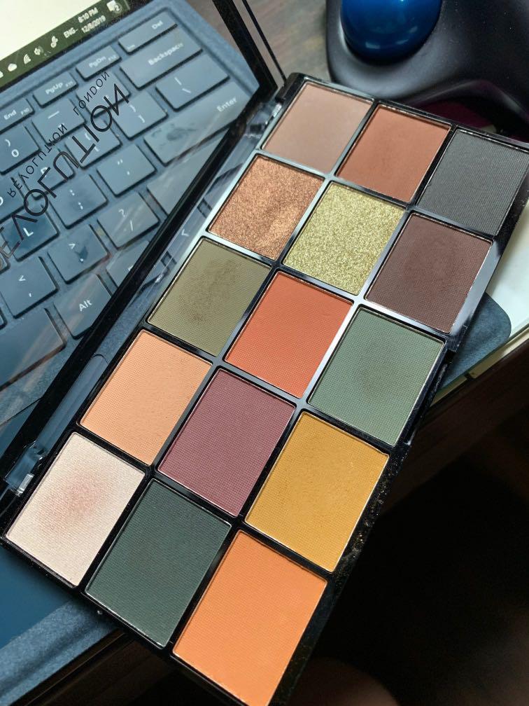Lightly Used Makeup Revolution Reloaded Division Eyeshadow Palette Subculture Dupe Beauty Personal Care Face Makeup On Carousell