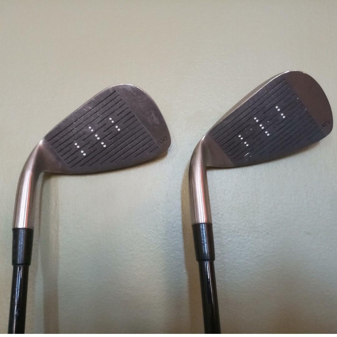 Men's ProSelect pitching & sand wedge golf clubs (18), Sports