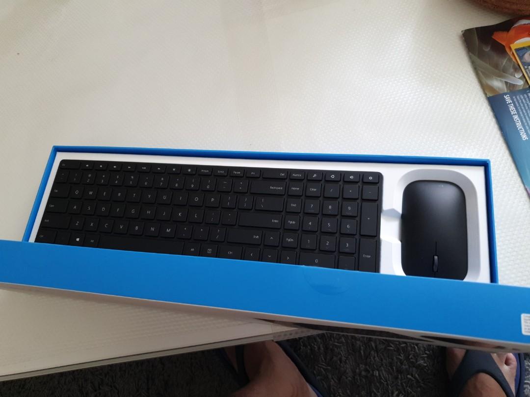 Microsoft designer Bluetooth Keyboard and mouse, Computers & Tech