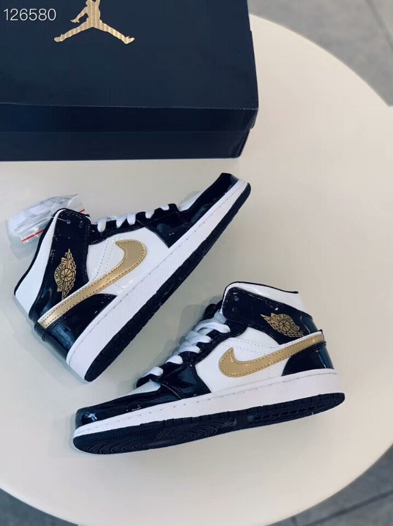 aj1 black and gold