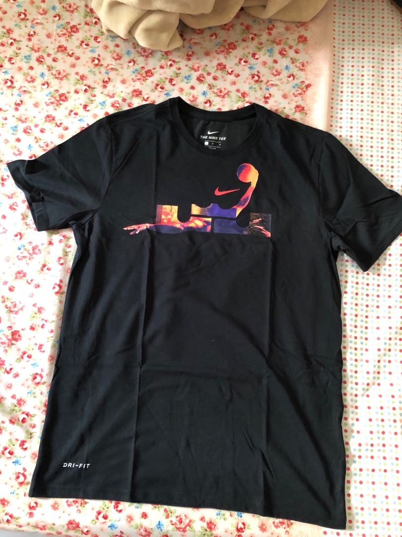 Nike T-shirt for sale!, Sports, Sports 