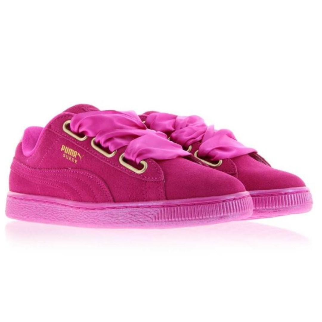 Puma suede store heart satin pink