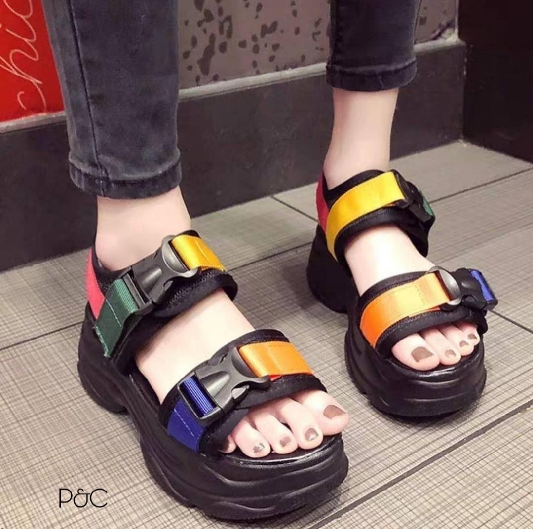 Sendal Straps Korea Sendal Gunung Sendal Musim Panas Wanita Korea Fesyen Wanita Sepatu Di Carousell