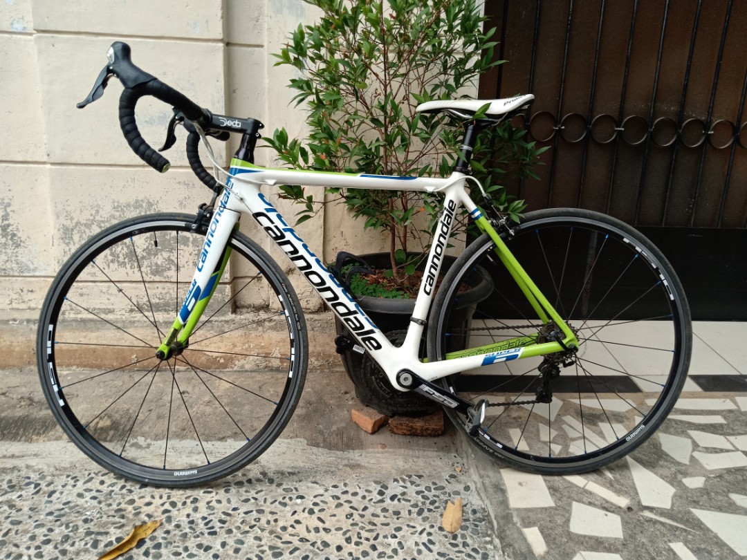 Sepeda cannondale sales road bike