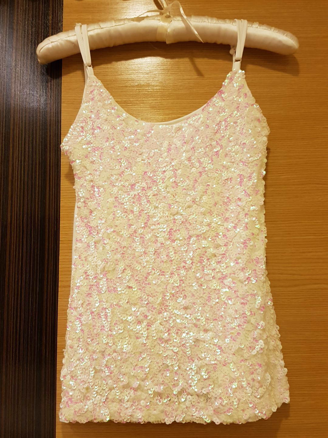 Sequin Spaghetti Strap Top, Women's Fashion, Tops, Sleeveless on Carousell