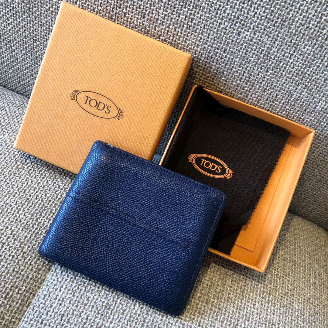 Tods wallet hotsell price