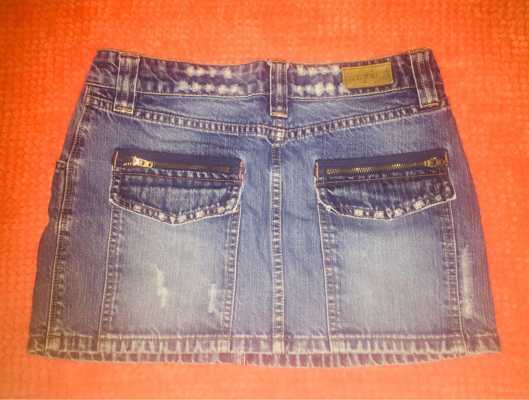 Victoria Lee cooper denim mini skirt (Category: Skirts) located in Quezon City. Submitted by ajistore (Listing ID 245089447, Image 2). Description: Preloved original lee denim mini skirt Still in good condition .