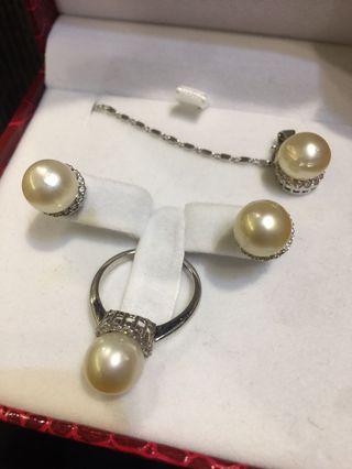 Southsea pearls