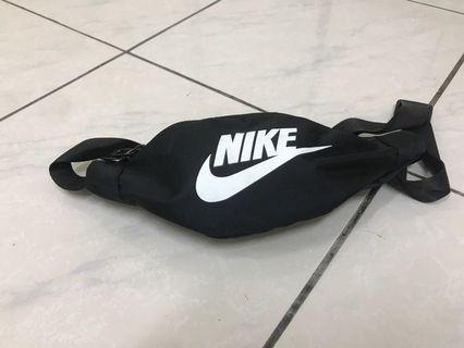 Nike腰包