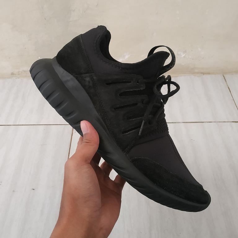 Sepatu adidas tubular best sale radial