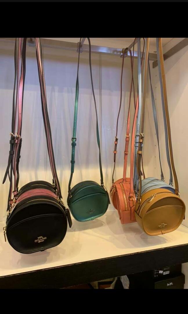 Authentic Coach bags open for lay away (Category: Purses & Pouches) located in Mandaluyong City. Submitted by cielo_10 (Listing ID 245380310, Image 2). Description: Authentic Coach Bags Various designs Open for lay away Guaranteed authentic or money back Items will be shipped from the US Pm for other designs and prices.