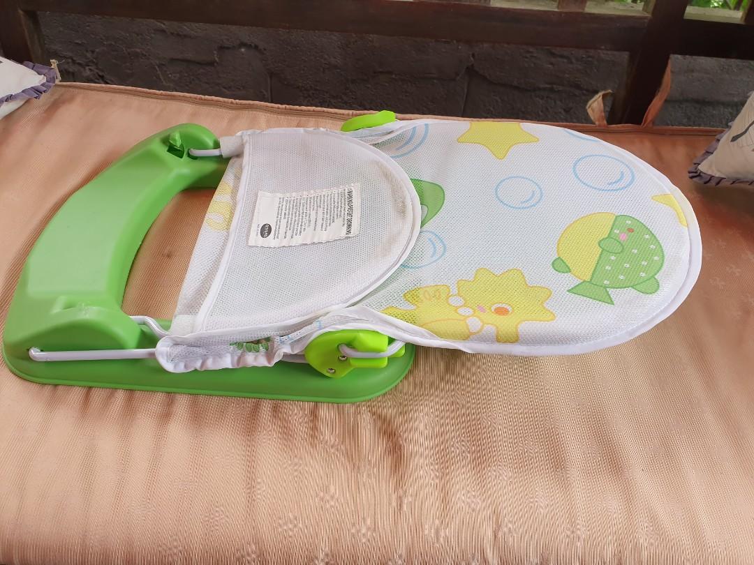 Apuva Baby bath chair (Category: Baby High Chairs) located in Manila. Submitted by nattytime (Listing ID 245342452, Image 3). Description: Used 1 time only. Foldable bath chair can be used in shower or baby bath tub. 420 sf LP.