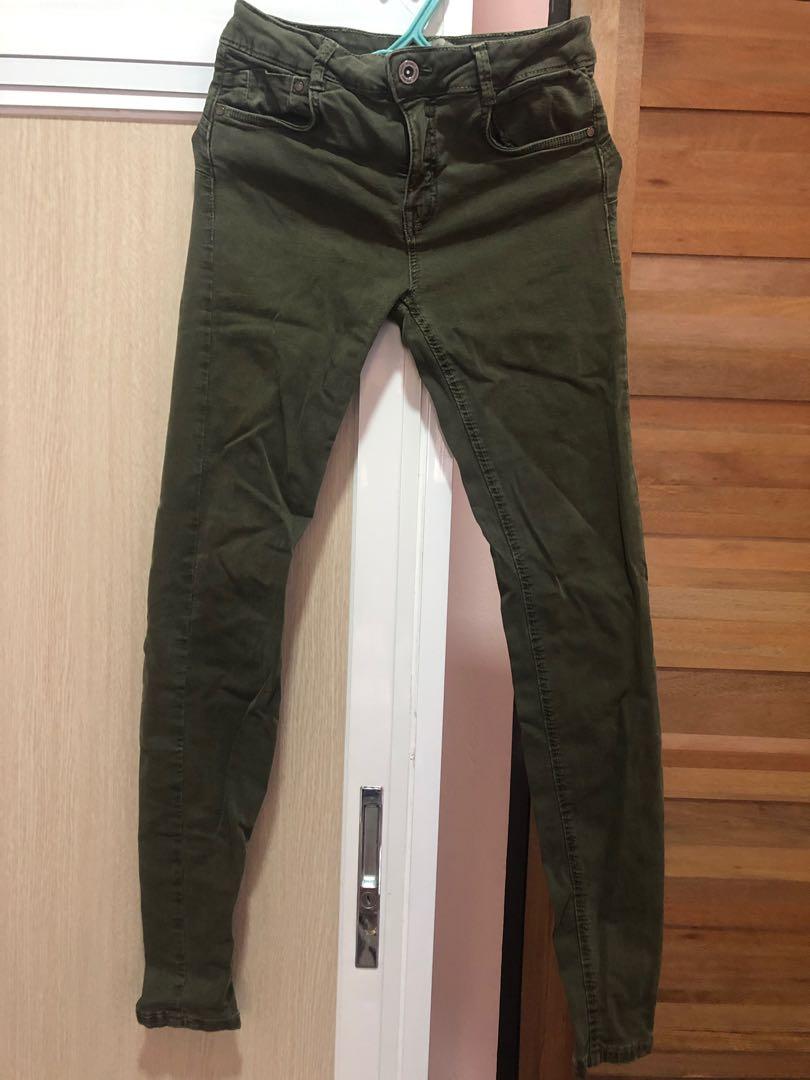 bershka camo jeans