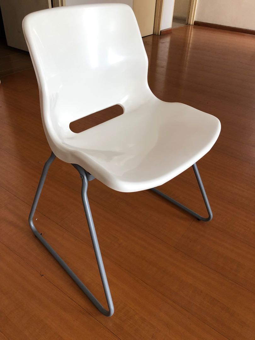 Chair With Back Rest Urgent Sale 1565674028 4a8d7246 