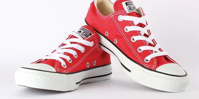 low cut red converse