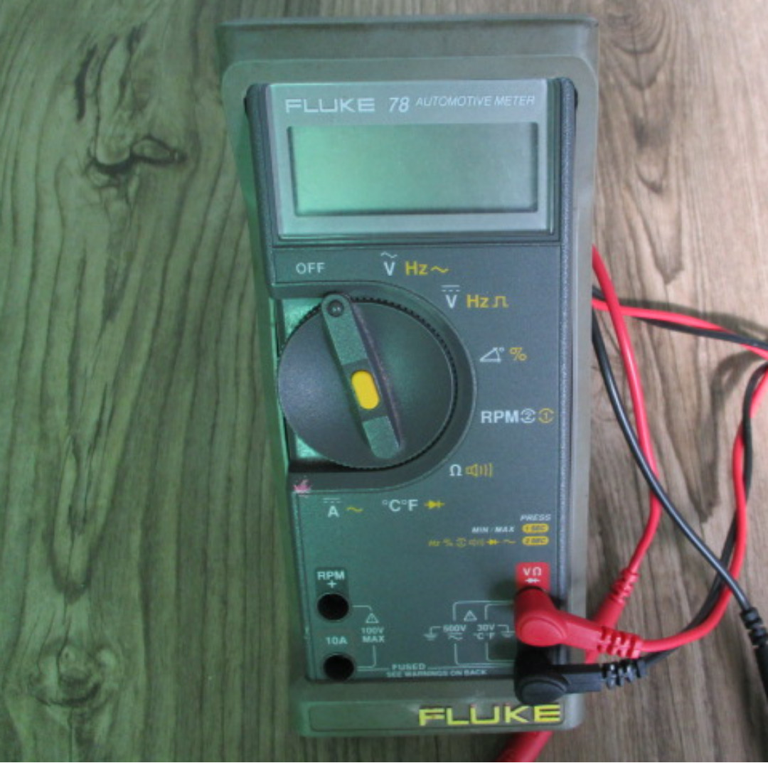 FLUKE 78 Automotive Multimeter, Furniture & Home Living, Gardening
