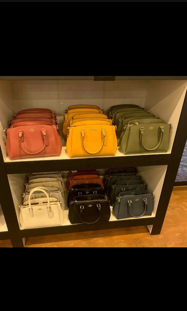 Authentic Michael Kors bags Open for lay away (Category: Cross-body Bags) located in Mandaluyong City. Submitted by cielo_10 (Listing ID 245357694, Image 2). Description: MK bags open for lay away PM for details and other bag models Guaranteed authentic or money back Items to be shipped from the USA.