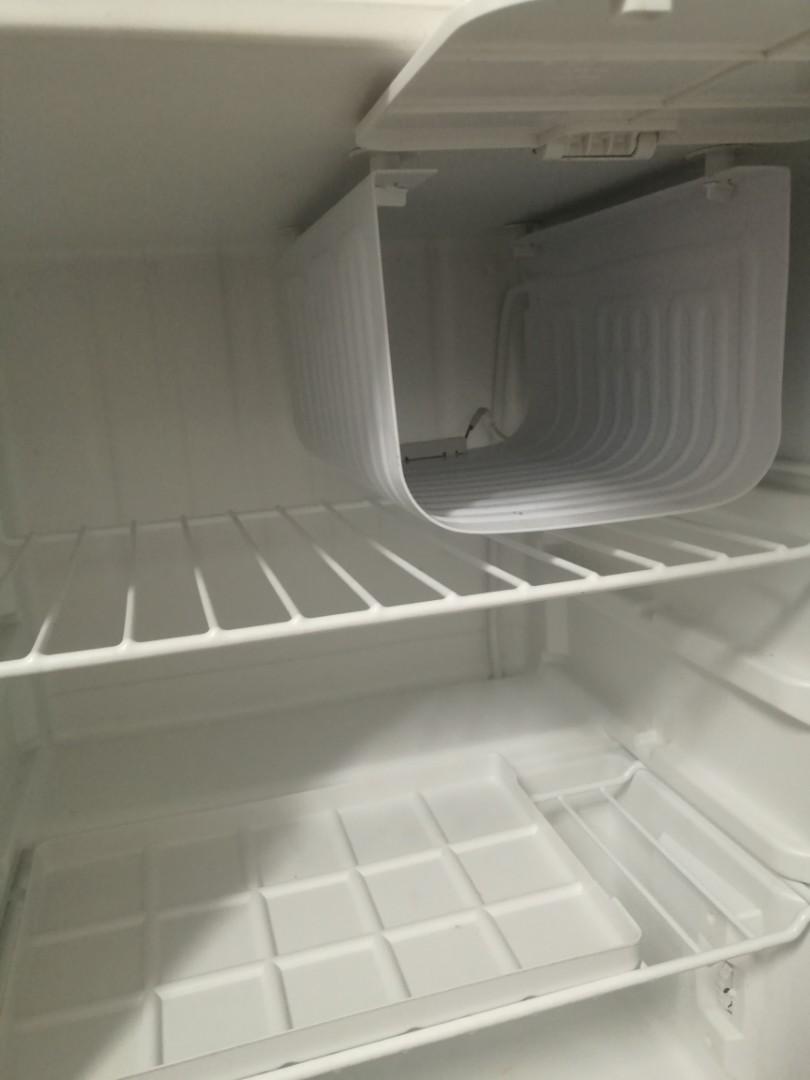 Mini fridge 50 Litre, TV & Home Appliances, Kitchen Appliances