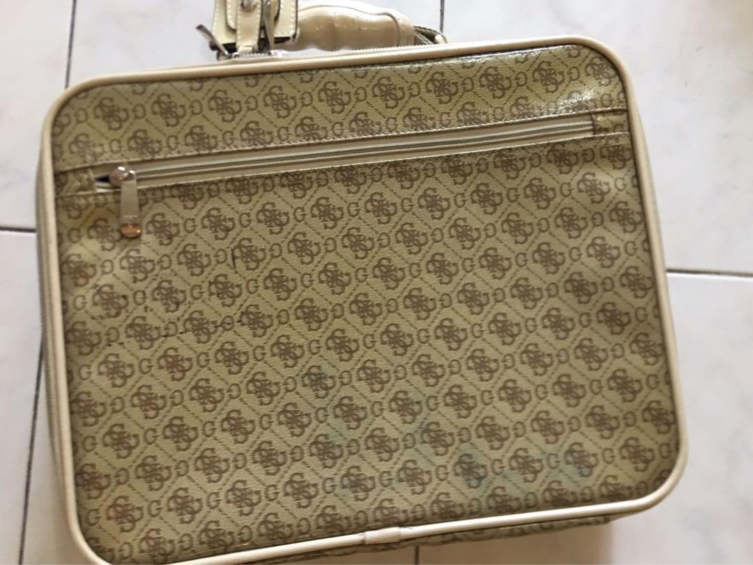 Original Guess Laptop Bag, Luxury, Bags & Wallets on Carousell