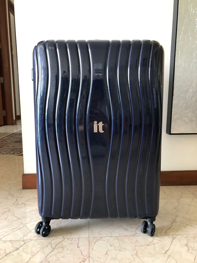 primark light suitcase