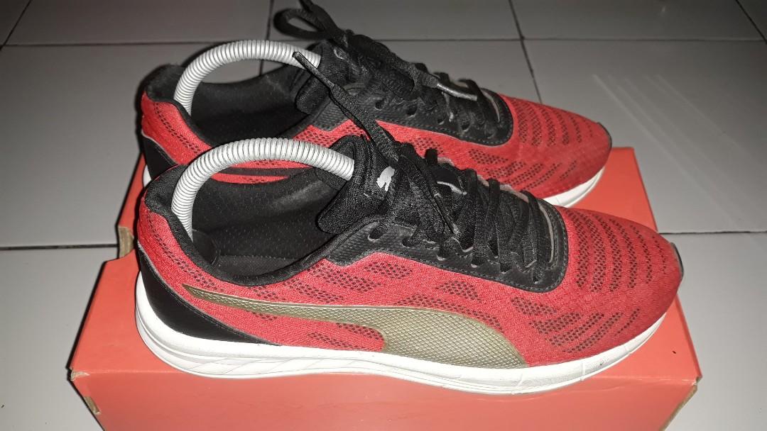 sepatu running puma original