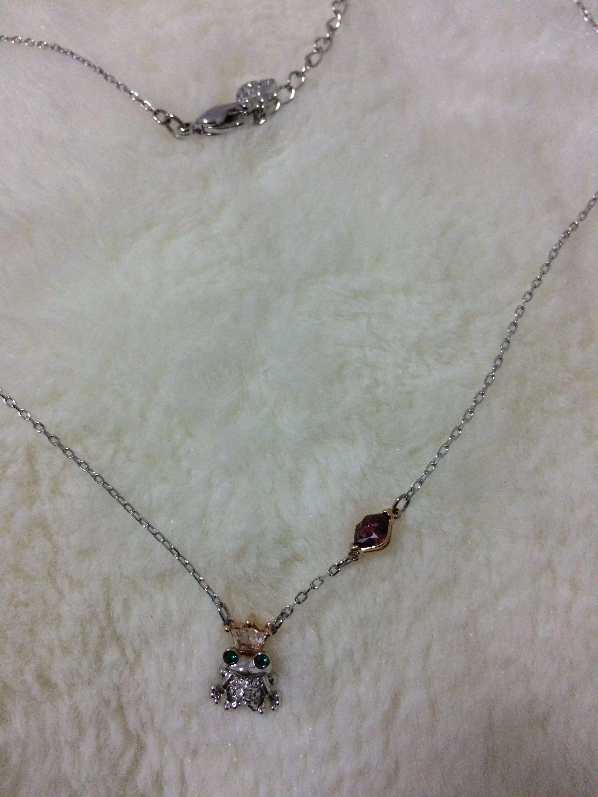 Swarovski necklace (Category: Luxury Accessories) located in Manila. Submitted by bonets_boutique (Listing ID 234285215, Image 2). Description: Box and paperbag included.