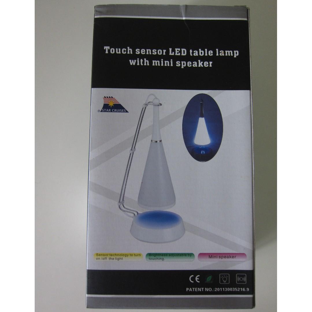 touch sensor led table lamp with speaker