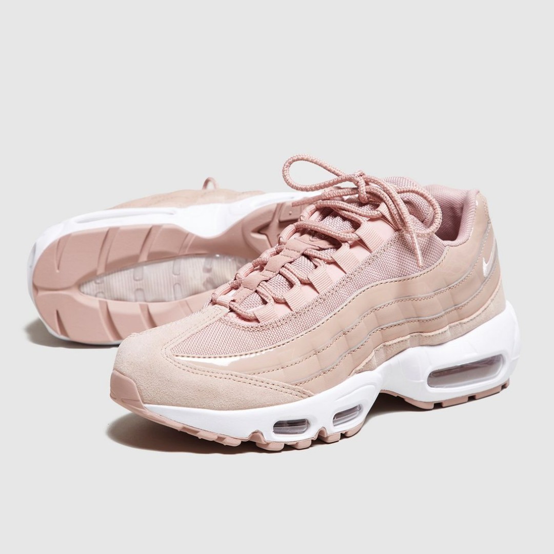 Women Nike Air Max 95 Sneakers in Pink