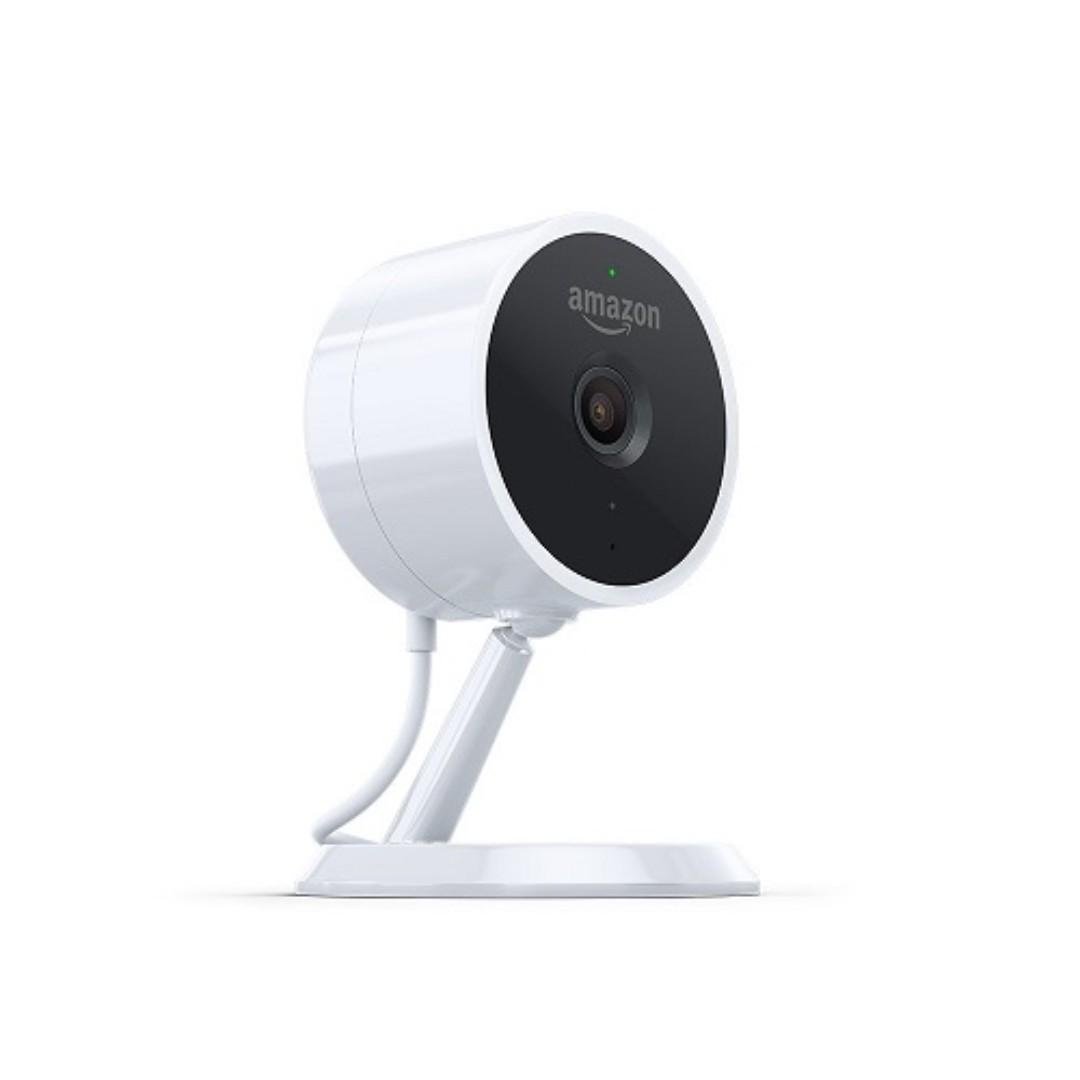 Amazon Cloud cam （分類：攝錄機）位於 Hong Kong。 由 buy-smart 提交（商品編號 245582385，圖片 2）。簡介： - 亞馬遜雲攝像頭安全攝像頭，與Alexa人工智能一起使用 - 全天24小時連接 - 在1080p全高清時捕捉活動。 免費觀看，下載和分享最近24小時的動作提醒視頻剪輯。 - 通知 - 當Cloud Cam看到活動時收到通知。 隨時登記或在Cloud Cam移動應用程息或 cloudcam.amazon.com 上觀看監屏片段。 - 在黑暗中清晰地看到 - 夜視讓您可以全天候檢測到發生的事情。 在Cloud Cam App中打開/關閉夜視LED。 - 雙向音頻 - 與家人一起檢查或安撫素您的寵物停止吠叫。 - 與Alexa合作 - 只需要讓Alexa在您的亞馬遜Fire TV，Fire平板電腦，Echo Show 或 Echo Spot上顯示您的實時信息。 - 通過更高級的警報，檢測和功能，Cloud Cam始終變得更加智能。在cl
