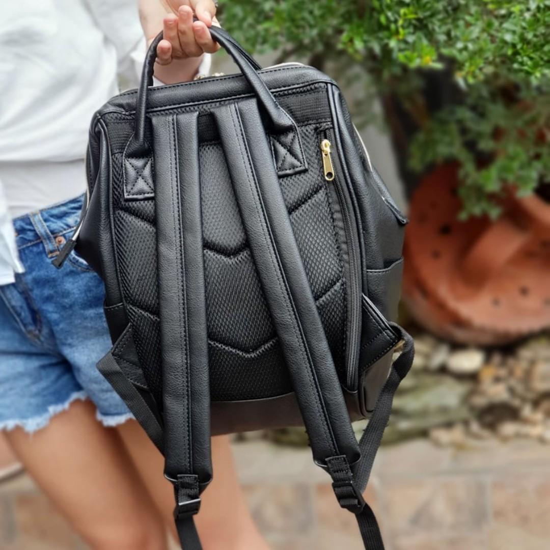 Anello leather backpack hot sale size