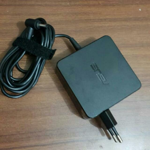Charger Asus Model Adp 65dw C Original Small Plug Input 100 240 1 5a 50 60hz Output 19v 3 42a 65w Elektronik Bagian Komputer Aksesoris Di Carousell