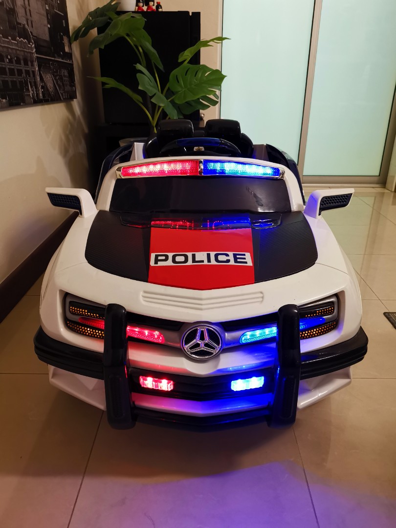 children's ride in police car