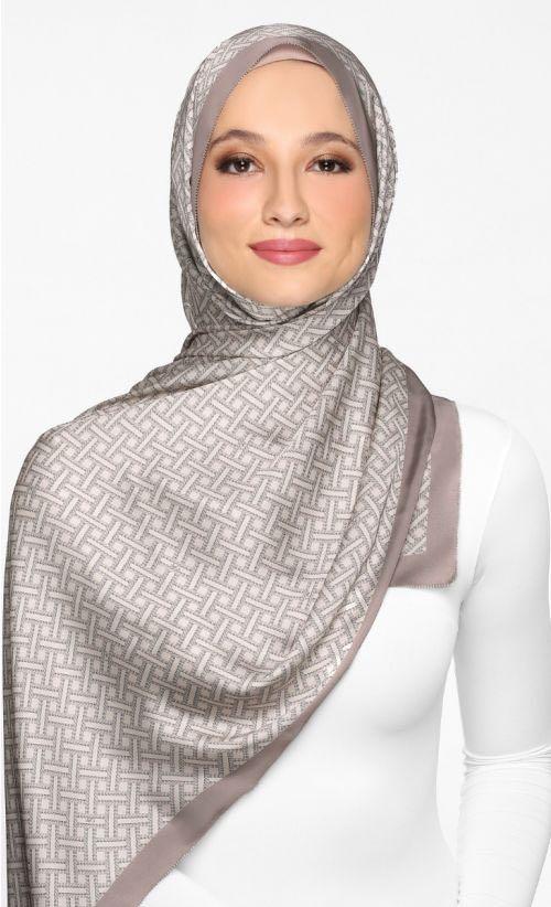 Original Duck Scarf The Anyaman Collection In Coconut Muslimah Fashion Scarves On Carousell