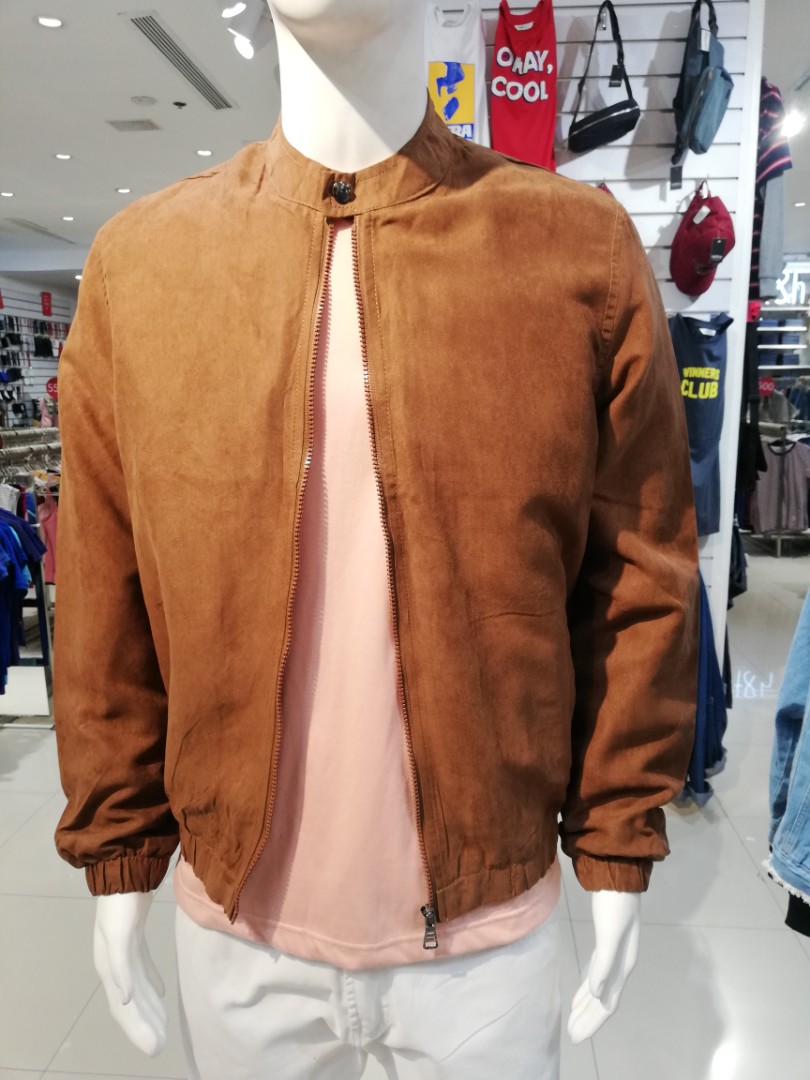 Folded and hung bomber jacket Men s Fashion Tops Sets Hoodies on Carousell