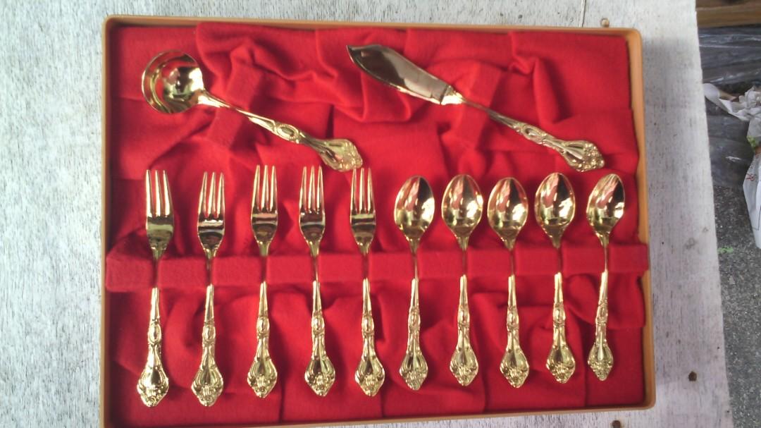 Gold Kitchen Ware Set (Category: Other Kitchen Appliances) located in Naga. Submitted by jacklancastera (Listing ID 238517902, Image 1). Description: The set is in its original case compose of 4 fork, 4 spoon, 1 soup spoon and 1 knife. Stainless steel plated with a 24 karat gold from Japan. ***Free Delivery.