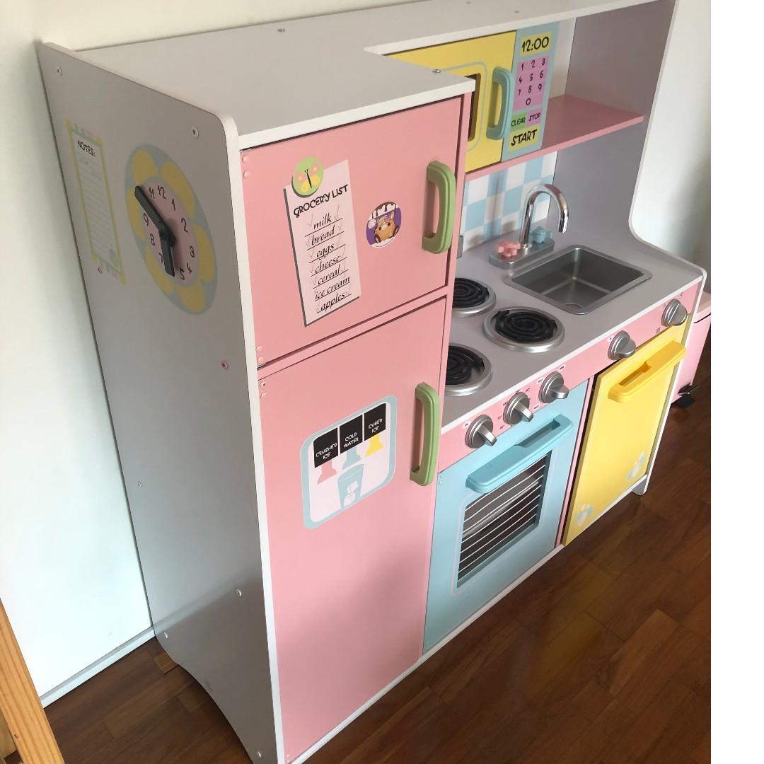 large pastel kitchen kidkraft