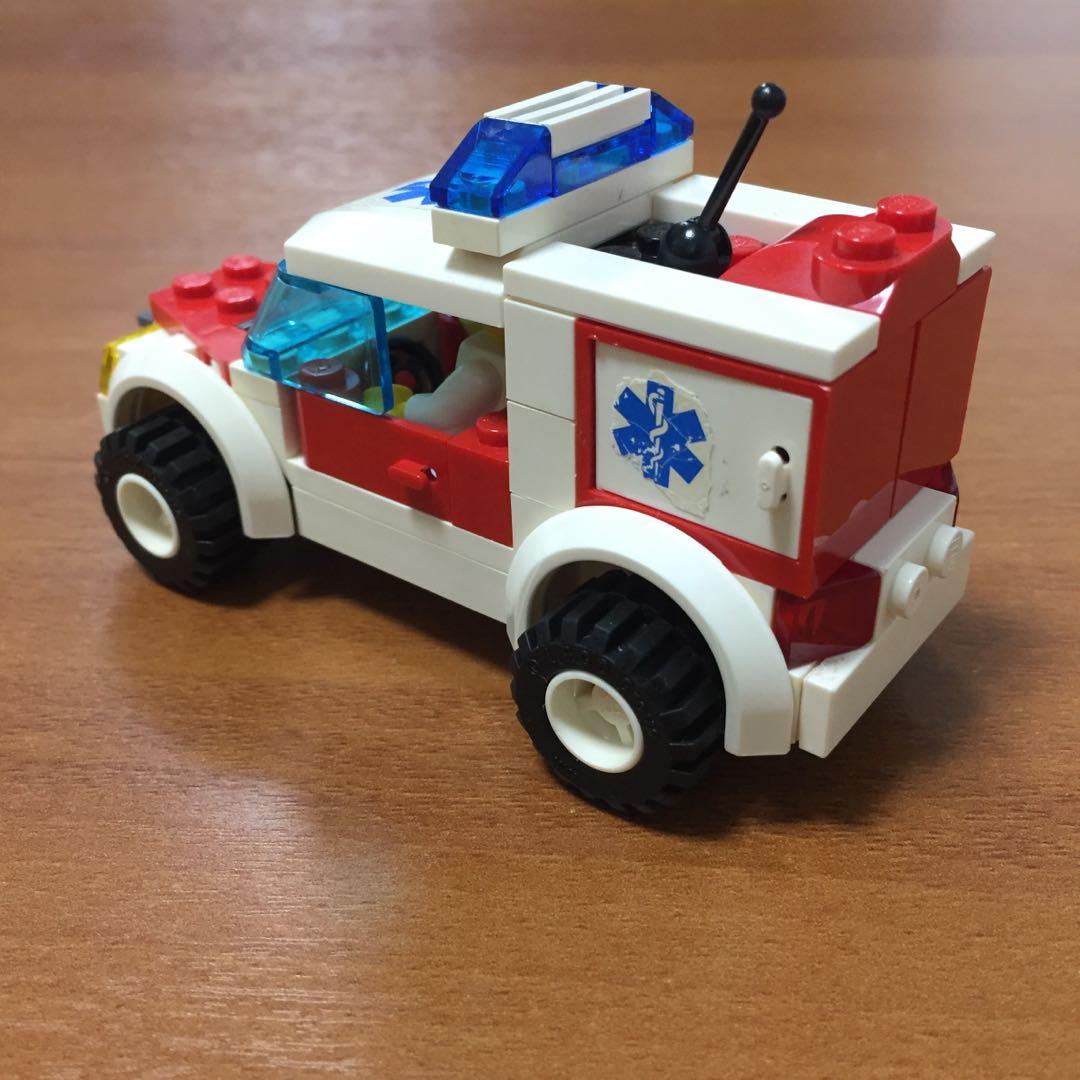 Lego doctor hotsell car