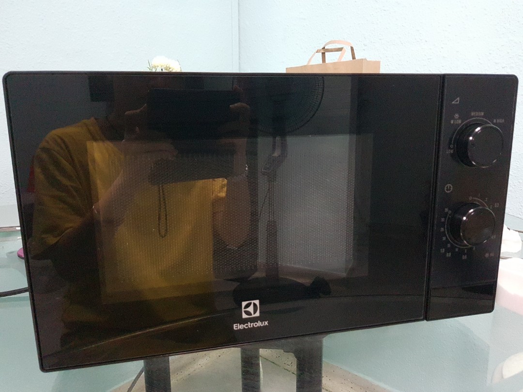 Electrolux EMM2022 Microwave Oven 20L (still hv 1 yr warranty), TV