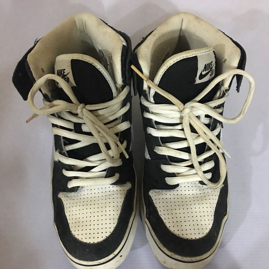 nike ruckus mid