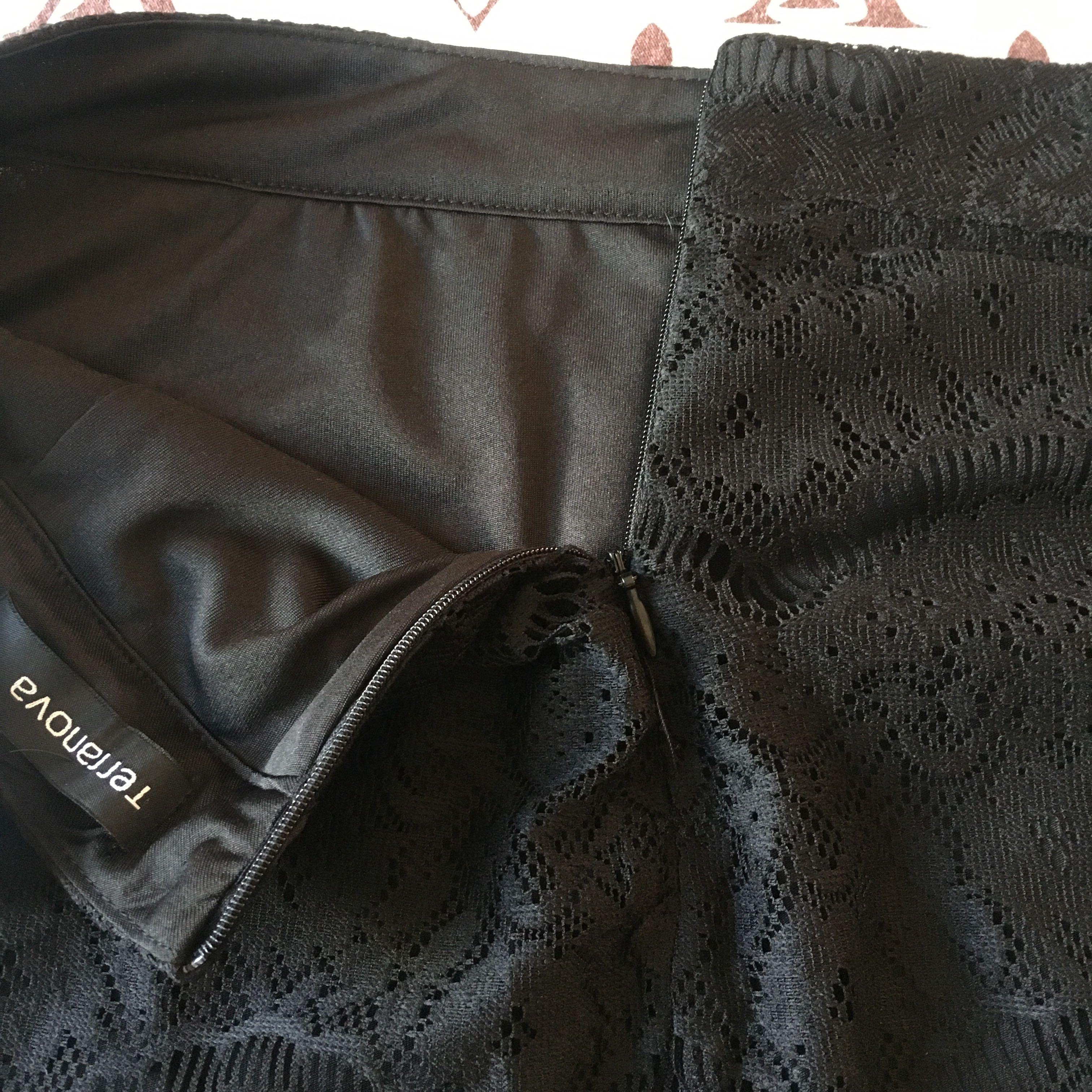 Terranova Lace Skirt (Category: Skirts) located in Manila. Submitted by jas_7 (Listing ID 245551401, Image 2). Description: Brand: Terranova Size: L rfs: too big for me #holiday300.