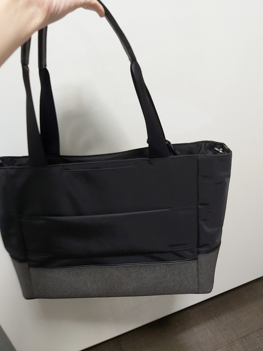 TUMi Tote Bag, Women's Fashion, Bags & Wallets, Tote Bags on Carousell