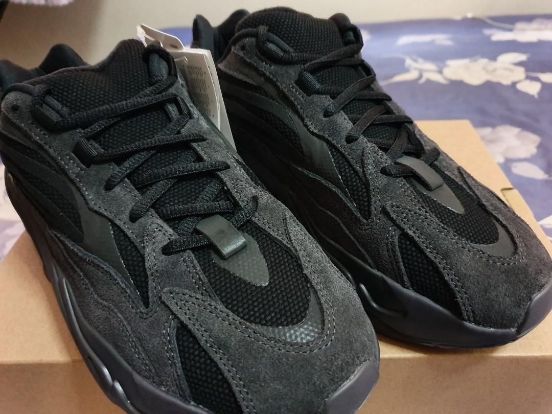 yeezy vanta black