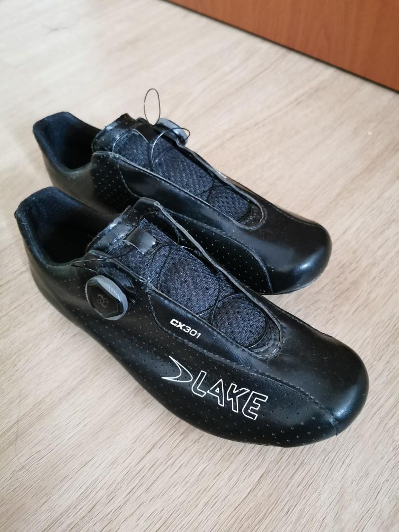 used cycling shoes