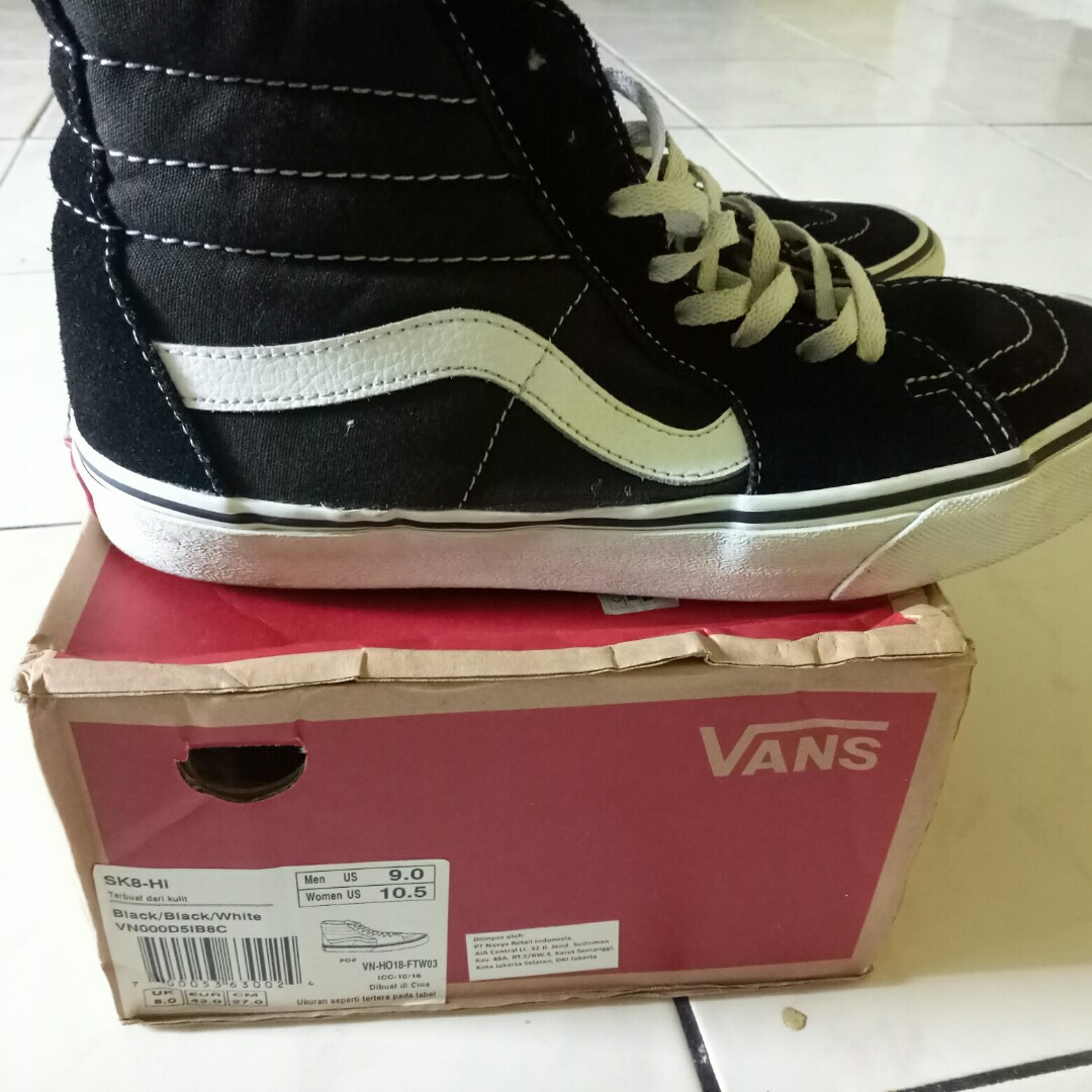 Vans Sk8 Hi B W Resmi Pt Navya Retail Indonesia Fesyen Pria Sepatu Sneakers Di Carousell