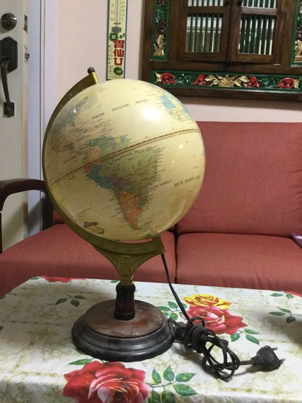 world globe table lamp